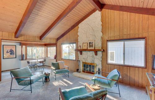 Crestline Casa | Crestline Cabin Mountain Views and Fire Pit!
