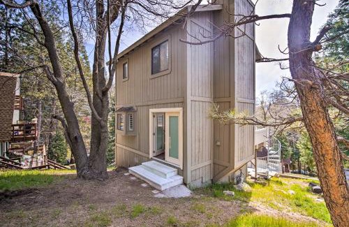 Crestline Casa | Crestline Cabin with Deck 1 Mi to Lake Gregory