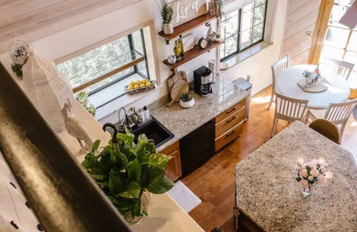 Crestline Casa | Crestline Luxury All-Suite Retreat with Lakeview