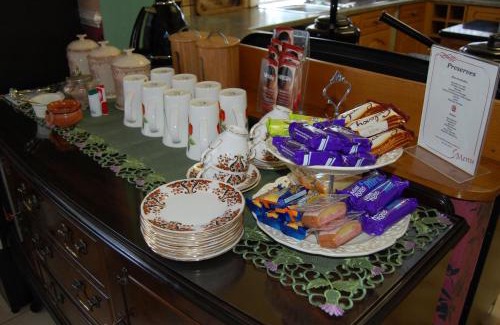 Lincoln Casa | Creston Villa Guest House