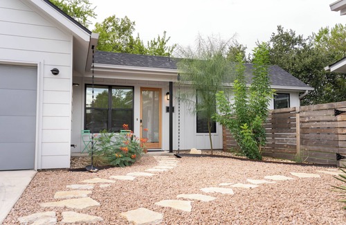Crestview Casa | Crestview Casita: Relaxing base near city hotspots