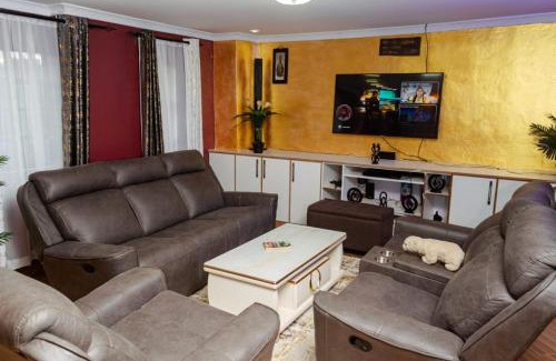 Limuru Apartamento | Crestwood Party House
