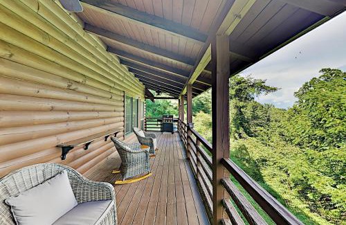 Royal Pines Casa | Crestwood Retreat