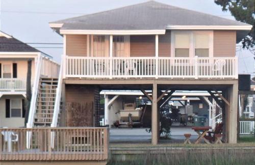 North Myrtle Beach Casa | Cricket Cottage- Appox 528 Feet to the Beach