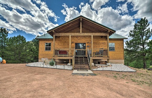 Cripple Creek Casa | Cripple Creek Mountain Getaway w/ Hot Tub & Views!