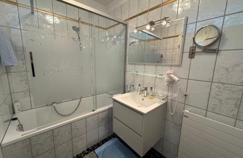 Ravaisch Apartamento | Cristal Appartementhaus