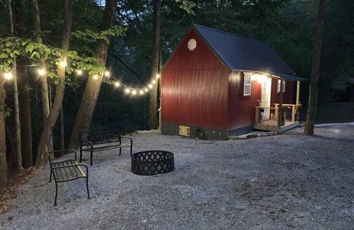 Dunlap Cabina | Critter Cottage at Coops Creek Cabins