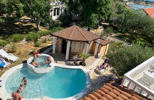 Rab Town Apartamento | Croatia holidays with pool & sauna, near sandy beach - Rab Villa Agata