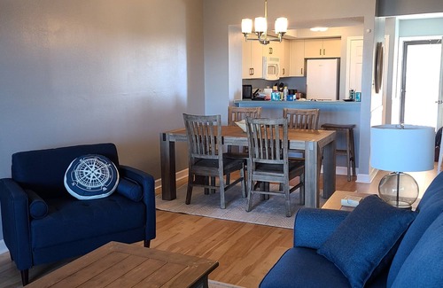 Avon Condominio | Croatoan's Lookout