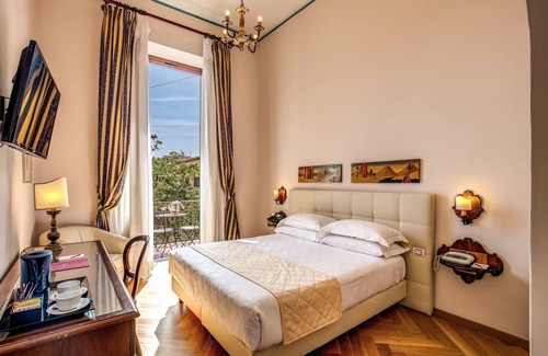 Santa Maria Novella Hotel | Croce Di Malta Hotel