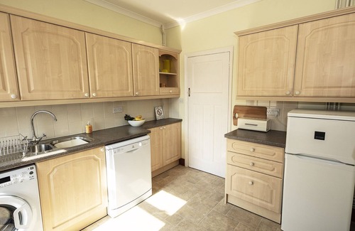 Crynant Casa | Croeso i Faircroft 5 star self-catering for 2 people with sea views in Rhossili.