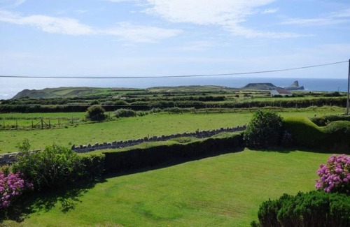 Crynant Casa | Croeso i Faircroft 5 star self-catering for 2 people with sea views in Rhossili.