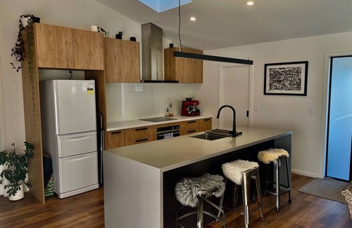 Lowburn Casa | Cromwell Central-Modern & Relaxing