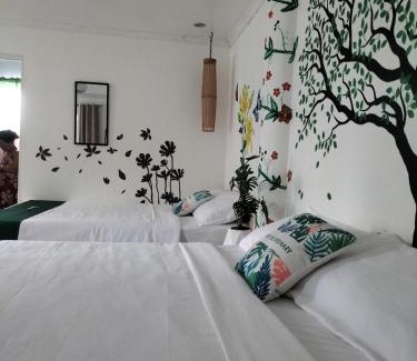 Oslob Cama Y Desayuno | Cronin Residence Resort