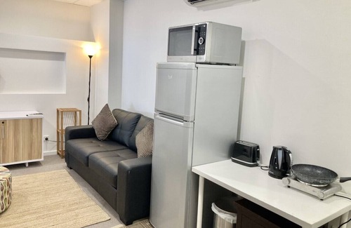 Cronulla Apartamento | Cronulla CBD Studio Apartment, Minutes to Beach