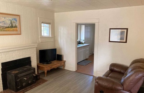 West Eugene Casa | Crooked Little House