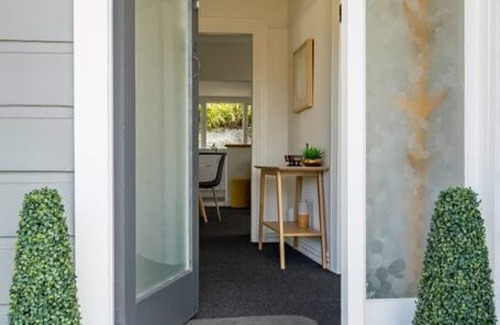 Dunedin Villa | Crosby street- Magic on Mornington