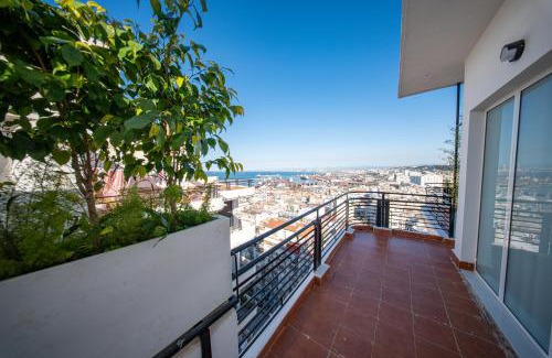 Algiers Apartamento | Cross views city, sea