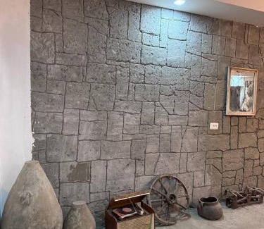 Oshakan Casa | crossroads guesthouse