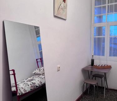Oshakan Casa | crossroads guesthouse