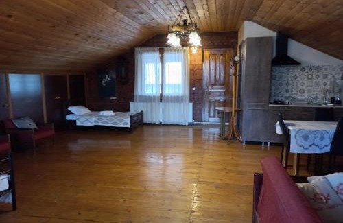 Avlabari Apartamento | Crosswindow