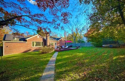 Croton-on-Hudson Casa | Croton Calm Retreat! 3-bedroom house withe hot tub in Croton-on-Hudson.