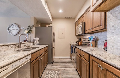Oceanmarsh Subdivision Condominio | Crow's Nest On Harbor Island - Recently Updated!- One Bedroom on Third Floor