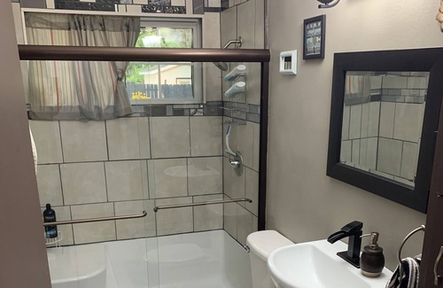 Bismarck Casa | Crowd pleasing newly renovated gem, GREAT central location and AlL yours. Pets.