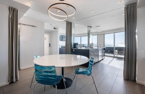 San Diego Casa | Crown Jewel in Mission Beach at Ocean Front Walk