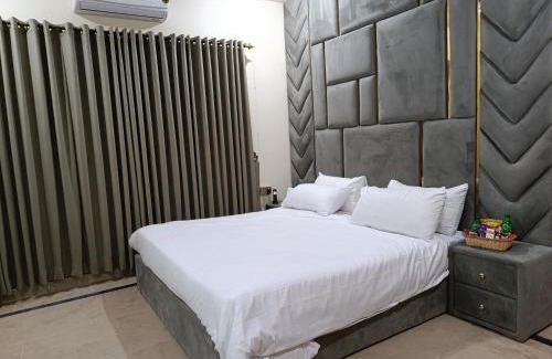 E-11 Sector Casa | Crown Lodges E11-4
