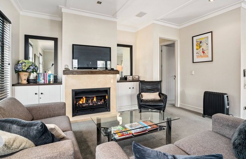 Cardrona Casa | Crown Range Cottage - Cardrona Holiday Home