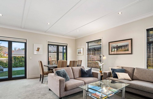 Cardrona Casa | Crown Range Cottage - Cardrona Holiday Home