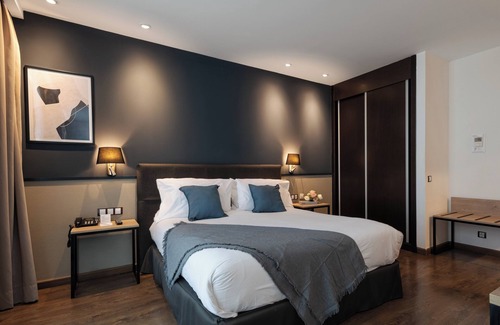 Rejas Hotel | Crowne Plaza Madrid Airport by IHG