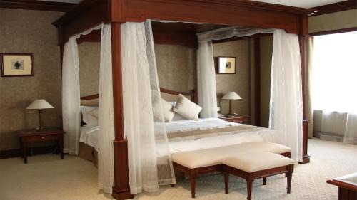 Xuhui Hotel | Crowne Plaza Shanghai by IHG