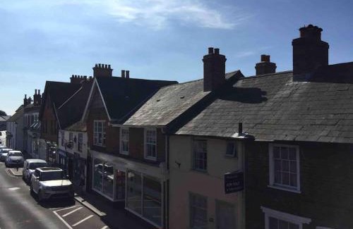 New Forest District Apartamento | Crow’s Nest, Central New Forest coastal village beach apartment