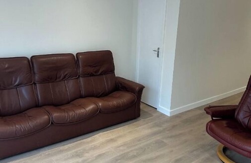 Selhurst Casa | Croydon - Beautifully Refurbished 2 Bed, 2 Bath Rental – Feels Like New!