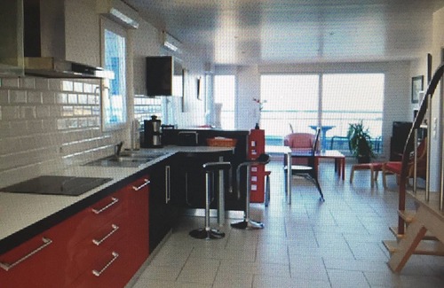 Camaret-sur-Mer Apartamento | VISTA AL MAR, tranquila en el puerto. Claro y confortable. Gran balcón-terraza.