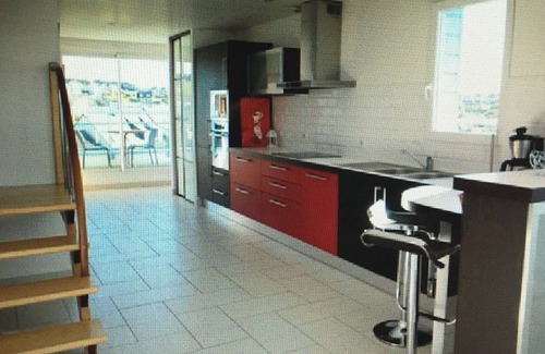 Camaret-sur-Mer Apartamento | VISTA AL MAR, tranquila en el puerto. Claro y confortable. Gran balcón-terraza.