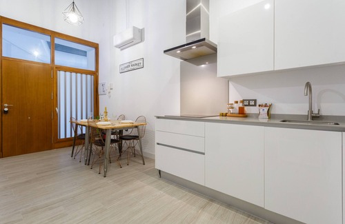 Old Town Apartamento | CRUISE Adapted Apartment by Cadiz4Rentals