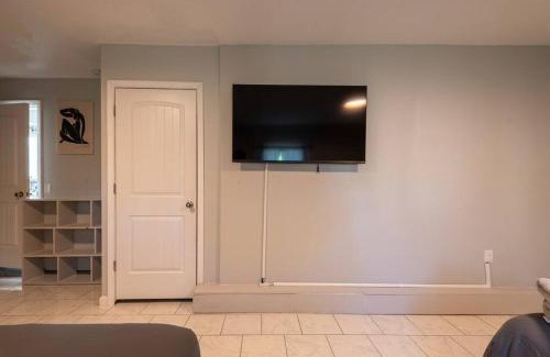 College Manor Casa | Cruise Haven with Pool, 15 Min to Port Canav & Beach