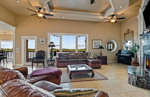 Crystal Beach Casa | Crystal Beach Villa home