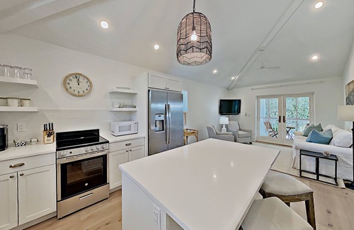 Santa Rosa Beach Casa | Crystal Blue Persuasion - Sleeps 2 - 1 Block to the Beach!