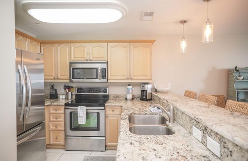 Crystal Beach Condominio | Crystal Dunes Beach Resort by Panhandle Getaways