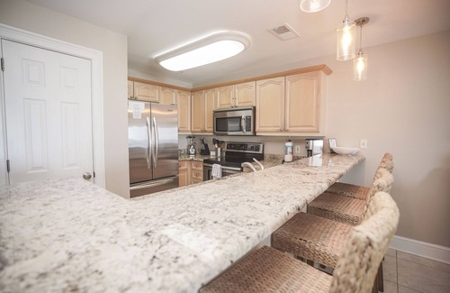 Crystal Beach Condominio | Crystal Dunes Beach Resort by Panhandle Getaways