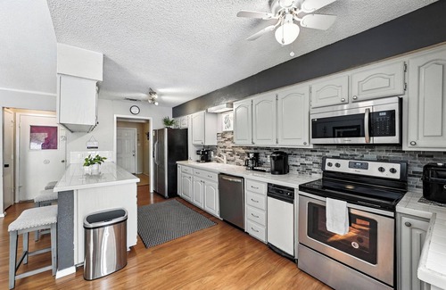 North Richland Hills Casa | Crystal Lagoon- Private Pool- Near DFW & Stadium
