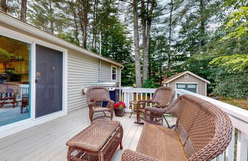 Gilmanton IW Casa | Crystal Lake Cottage