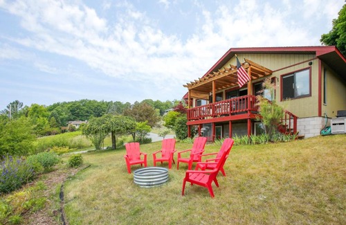 Beulah Casa | Crystal Lake Vacation Rental, 3 Mi to Betsie River
