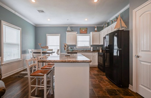 Crystal Beach Casa | Crystal Moon - a 2 bedroom, 2 bath home that sleeps 8.