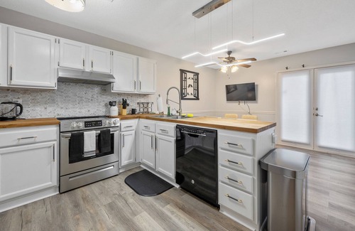 Durham Casa | Crystal Pines- 2BD House, 10 Minutes From Duke and Downtown Durham