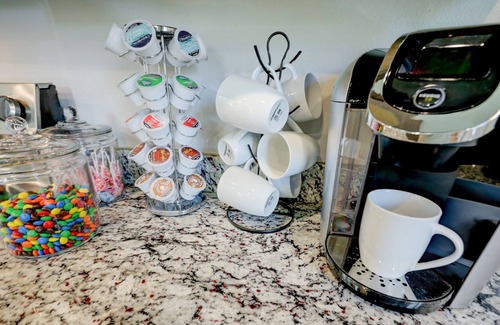 Montgomery Casa | Crystal River Retreat | Spacious home in Montgomery with full kitchen and yard